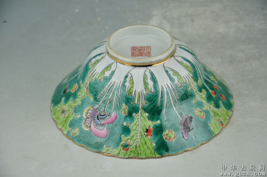 清嘉庆粉彩三果白菜纹折腰碗- 消费市场网